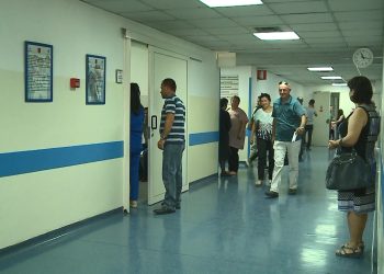 Kush i mban të prishura në QSUT aparatet që mund t’u shpëtojnë jetën falas shqiptarëve?!