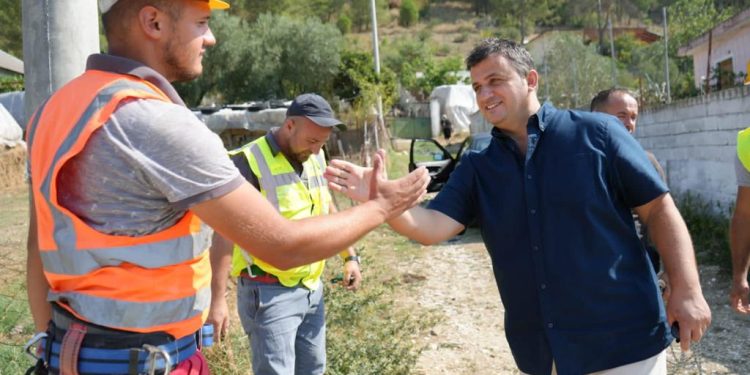 19 fshatra të Gjirokastrës me ndriçim publik led, nis zbatimi i projektit