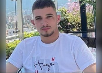 Thirrje për ndihmë/ Babai humb kontaktet me djalin në Ksamil: Kishte shkuar të punonte!