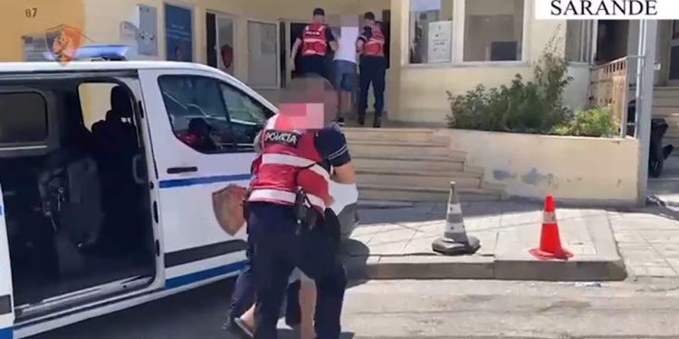 Sherri në Kakome dhe pastaj përplasja me policinë, arrestohen dy vëllezër në Sarandë (VIDEO)
