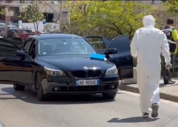 Kris arma në Sarandë, policia rrethon një “BMW” (VIDEO)