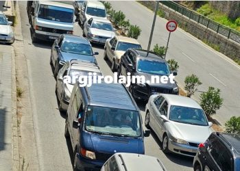 Trafik i rënduar edhe në Gjirokastër (FOTO)