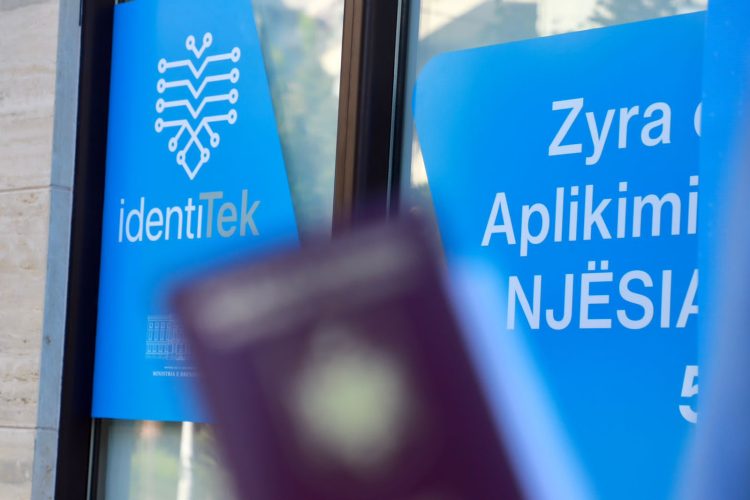 Aplikimi për pasaportë dhe ID, zyrat e “Identitek” hapur edhe ditën e shtunë
