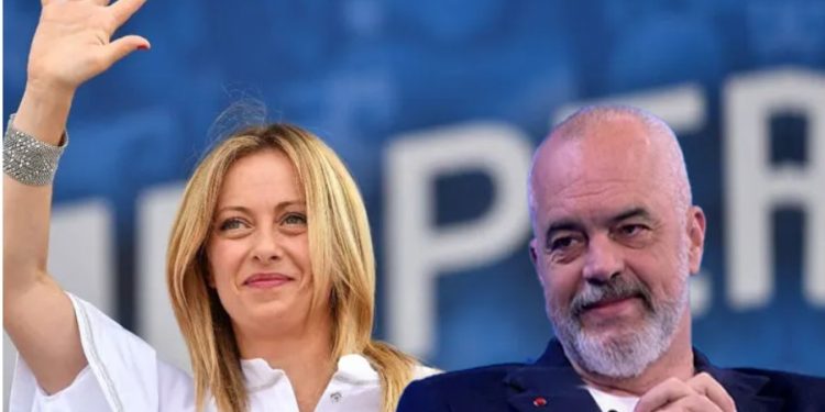 Edhe Meloni për pushime në Shqipëri?