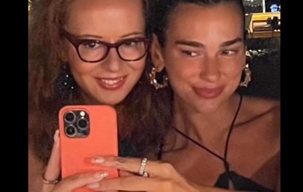 E “çmendur” pas librave të Ismail Kadare, Dua Lipa njihet nga afër me vajzën e shkrimtarit