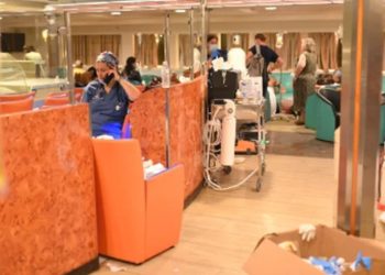 E rëndë në Greqi/ Zjarri i afrohet spitalit, pacientët transferohen në anije (FOTO)