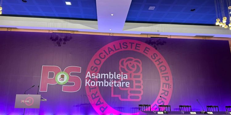 Rama njofton ndryshimet në qeveri: Pas pak publikoj emrat