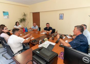 Ngjarje e madhe në Sarandë, arrihet një “marrëveshje historike” për bashkëpunim mes disa zyrtarëve (FOTO)