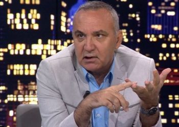 Autobusët me emigrantë nga Greqia dhe Censi…