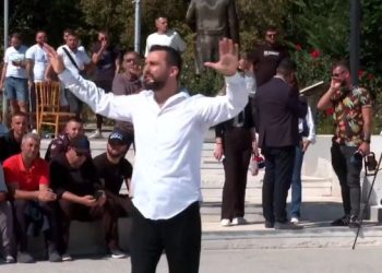 "Shqipëria bëhet" vijon rrugëtimin, Lapaj: Populli këtu është marrë peng (VIDEO)