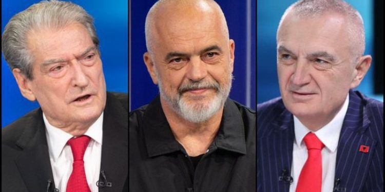 Sot shqiptarët janë të zhgënjyer, të pandjeshëm dhe të painteresuar për atë se çfarë ndodh, për shkak të politikës