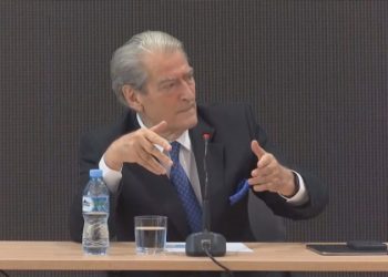 Sali Berisha: Horri Edi Rama po mban në burg padrejtësisht heroin Fredi Beleri. S’ta ka borxh Greqia, që po e provokon