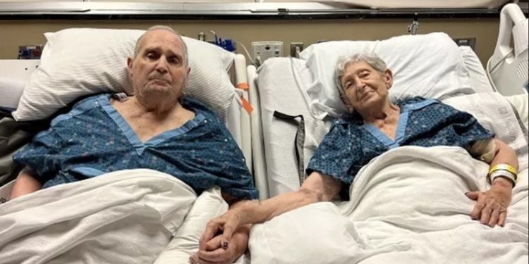 Të martuar prej 7 dekadash, të moshuarit nuk ia lëshojnë duart njëri-tjetrit deri në momentet e fundit të jetës