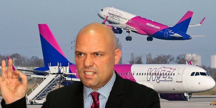 Linja Athinë-Tiranë, Manjani revoltohet me Wizzair: Shërbim çnjerëzor, palaço të papërgjegjshëm. Kurrë më, me këtë kompani!