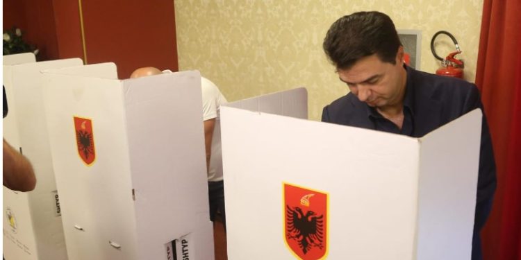 PD e vulës bëhet me 4 nënkryetarë- Drejtuesit e rinj nga Alibeaj, te Roland Bejko e Flutura Açka