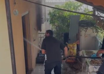 Zjarri në Finiq, digjen banesa (VIDEO)