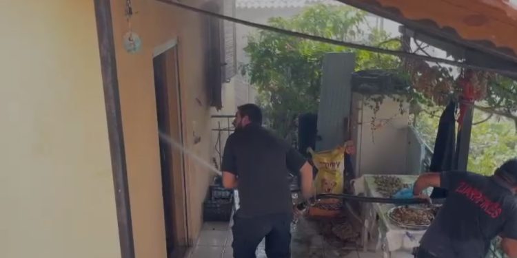 Zjarri në Finiq, digjen banesa (VIDEO)