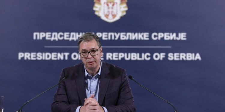 Vuçiç nuk distancohet nga grupi terrorist që vrau policin e Kosovës