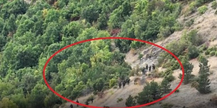 Dalin pamjet, shihni si largohen terroristët serbë nga malet (VIDEO)