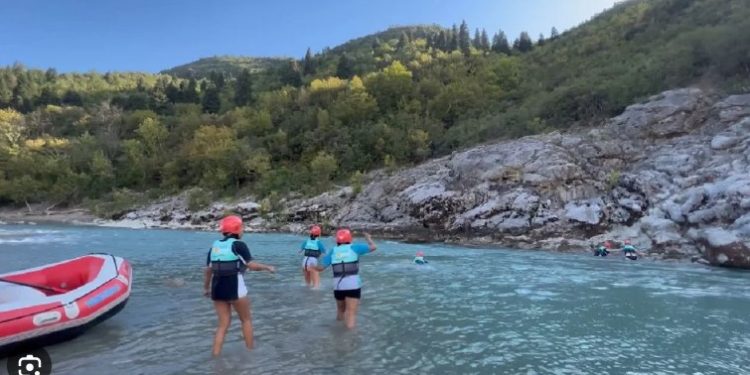 Turizmi i Vjosës/ Banorët flasin për turistët që u shtuan