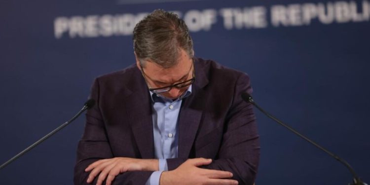 Vuçiç bën si i fortë: Na vrisni të gjithëve, nuk e njohim Kosovën!