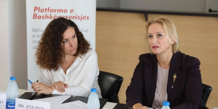 Me ardhjen e Anila Denajt, “hap krahun” drejtoresha e AKU, ikën Jeta Deda