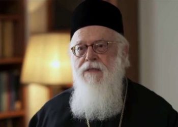 Konflikti në Gaza/ Janullatos i telefonon Patriarkut të Jeruzalemit