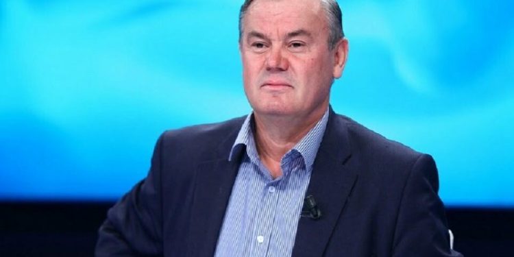 Zoti Mitsotakis, si do ta zgjidhësh “në mënyrë paqësore me Ramën”, punën e Fredi Belerit?!