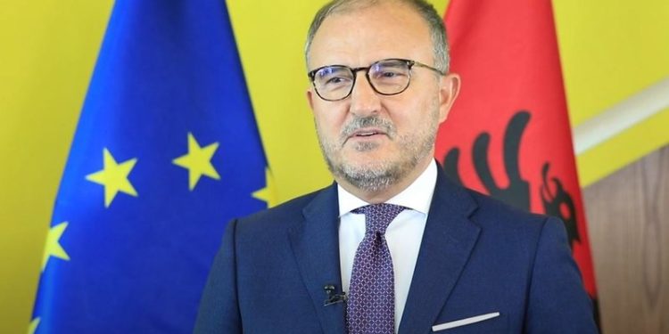 Ambasadori i BE: Në dhjetor mund të ketë një lajm shumë të mirë për Shqipërinë