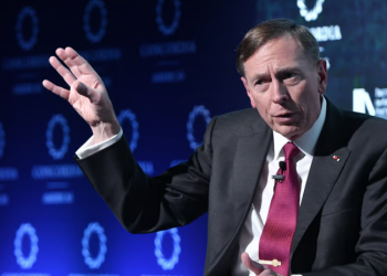 Ish-kreu i CIA-s: Izraeli të mos bëjë gabimin e ndërhyrjes tokësore në Gaza