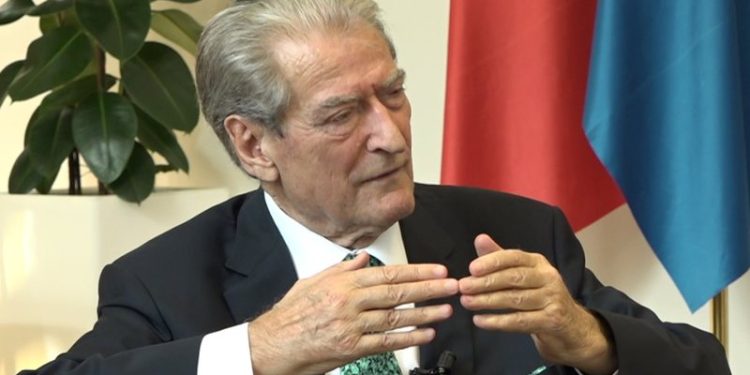 Berisha: Isha përgatitur për prangosjen e dhëndrit, por ai dhe Gita i bënë lekët si pedagogë