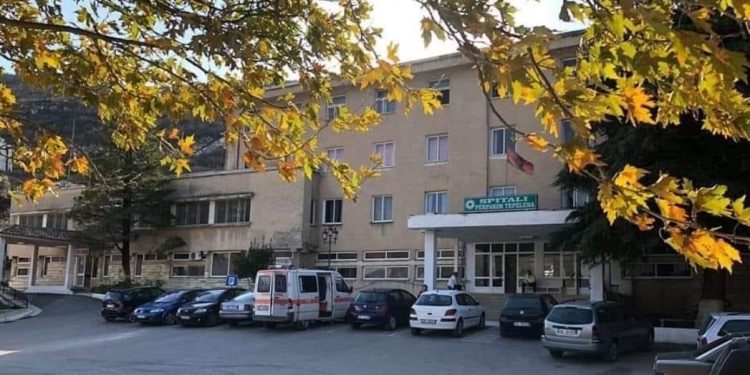 Ministria e Shëndetësisë: Spitali i Tepelenës nuk do të mbyllet, por...