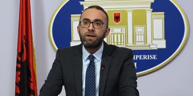 Gaz Bardhi merr në mbrojtje Berishën dhe dhëndrin e tij: Beteja jonë e vetme është me Edi Ramën