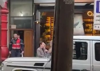 Policia i shkon në shtëpi Sali Berishës