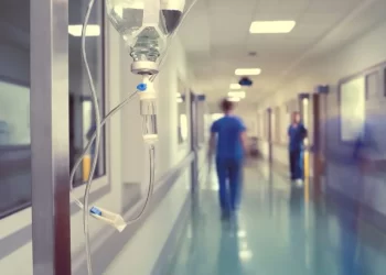 E rëndë/ Shqiptari vret gruan për xhelozi, 4 fëmijë mbeten jetimë