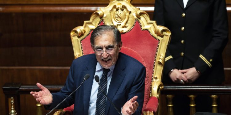 VIDEO/ Kreu i Senatit italian komente: A është akoma ajo shqiptarja aty?