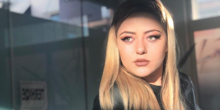 Degjenerim në Vlorë/ Televizioni sulmon ashpër gazetaren që denoncoi përdh*nimin e një vajze (Shkrimi skandaloz)