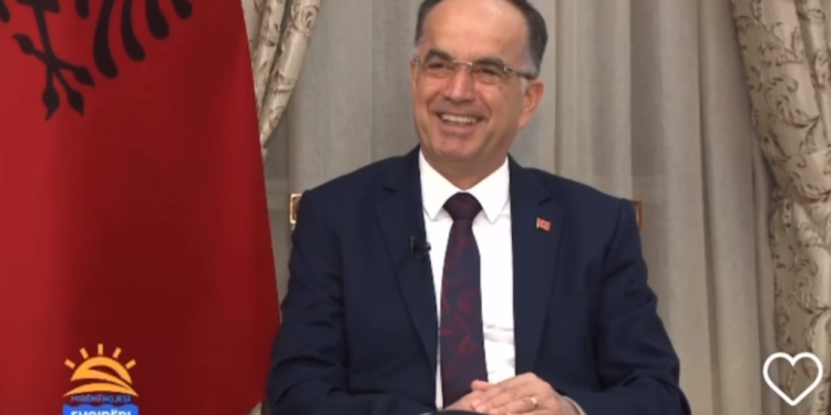Presidenti Begaj: Kafen e pi pa sheqer sepse jam vetë sheqer (VIDEO)