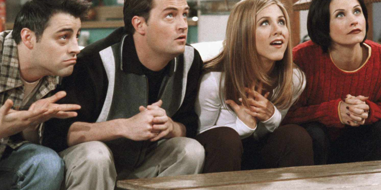 Vdes ylli i serialit “Friends”, u gjet pajetë në banesën e tij