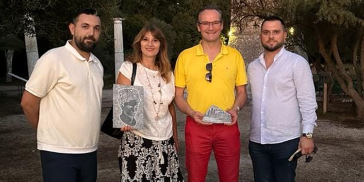 Gjermani i Lul Bashës vijon udhëtimet turistike në Shqipëri, Krichbaum viziton Butrintin dhe Gjirokastrën