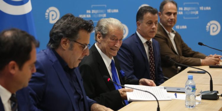 Berisha: Misioni ynë është shpëtimi i Shqipërisë. Në 2025 luani do jetë zgjuar të përballet me hienat