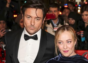 Zbulohet tradhtia, kryeministrja e Italisë ndahet nga burri