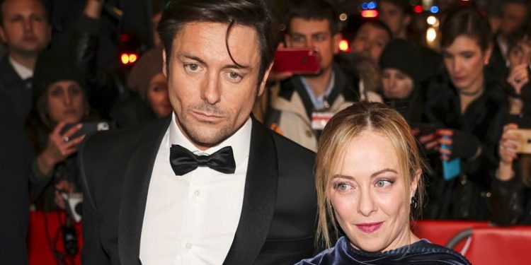 Zbulohet tradhtia, kryeministrja e Italisë ndahet nga burri