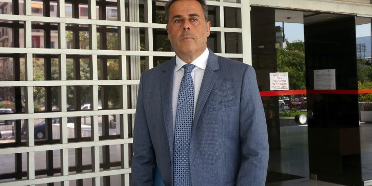 Ministri grek viziton në qeli Fredi Belerin