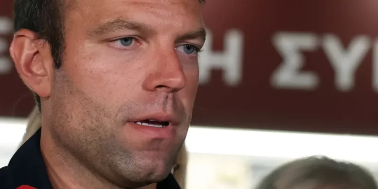 SYRIZA përçahet si PD-ja në Shqipëri, krizë te opozita greke