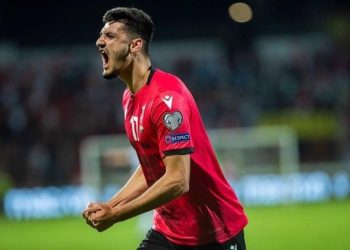 Grykësia e pisët me Brojën!