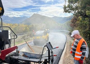 Drejt fundit punimet në rrugën Leskovik-Ersekë (FOTO)