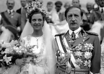 Kujtimet e Geraldinës: Zogu mori këmishën time të natës me provën e virgjërisë dhe e çoi në Parlament