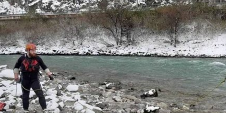 U hodh në lumë për t’i shpëtuar policisë, gjen vdekjen 20-vjeçari shqiptar në Austri