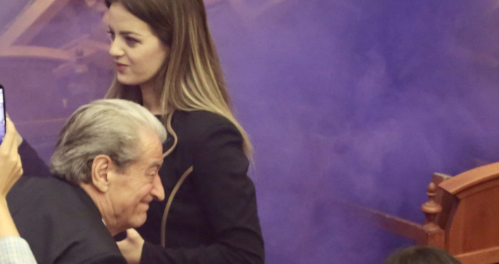 Elisa Spiropali: Tymuesen e mbajti në dorë Salianji, por tymi dilte nga koka e Saliut